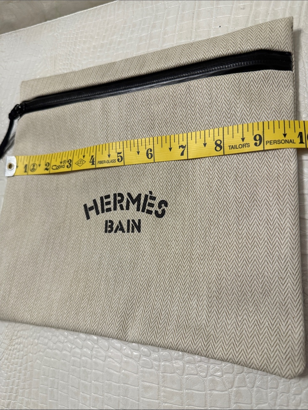 HERMES BAIN SWIMWEAR STORAGE BAG. Cosmetic bag .NEW.
ZIPER POUCH. - Picture 8 of 9